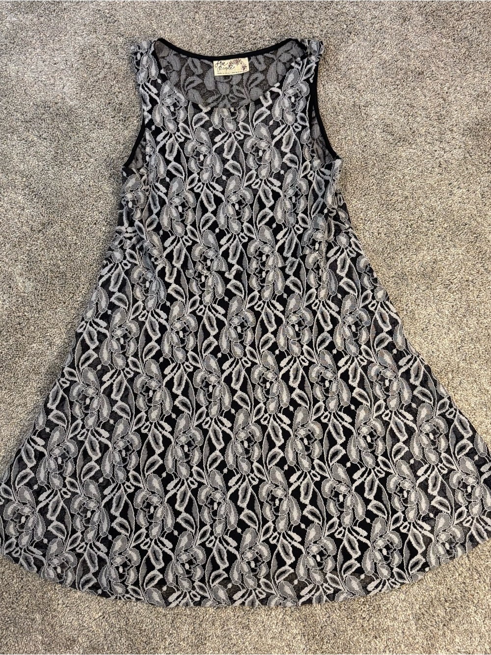 Free People Black/White Floral Lace Fit & Flare Dress Lined Knee Length Summer M
